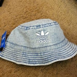 BNWT Adidas unisex denim bucket hat
